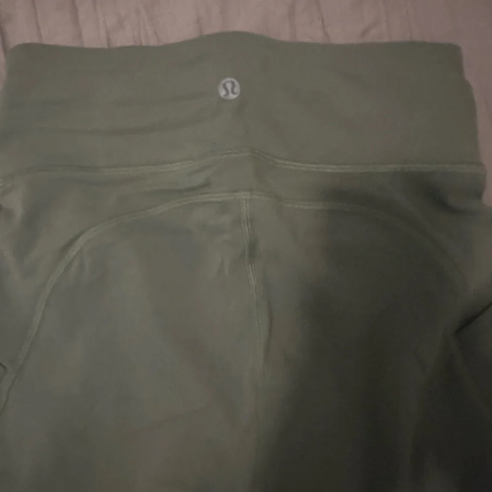 light green 25” align pocket lululemon leggings - Picture 2 of 2